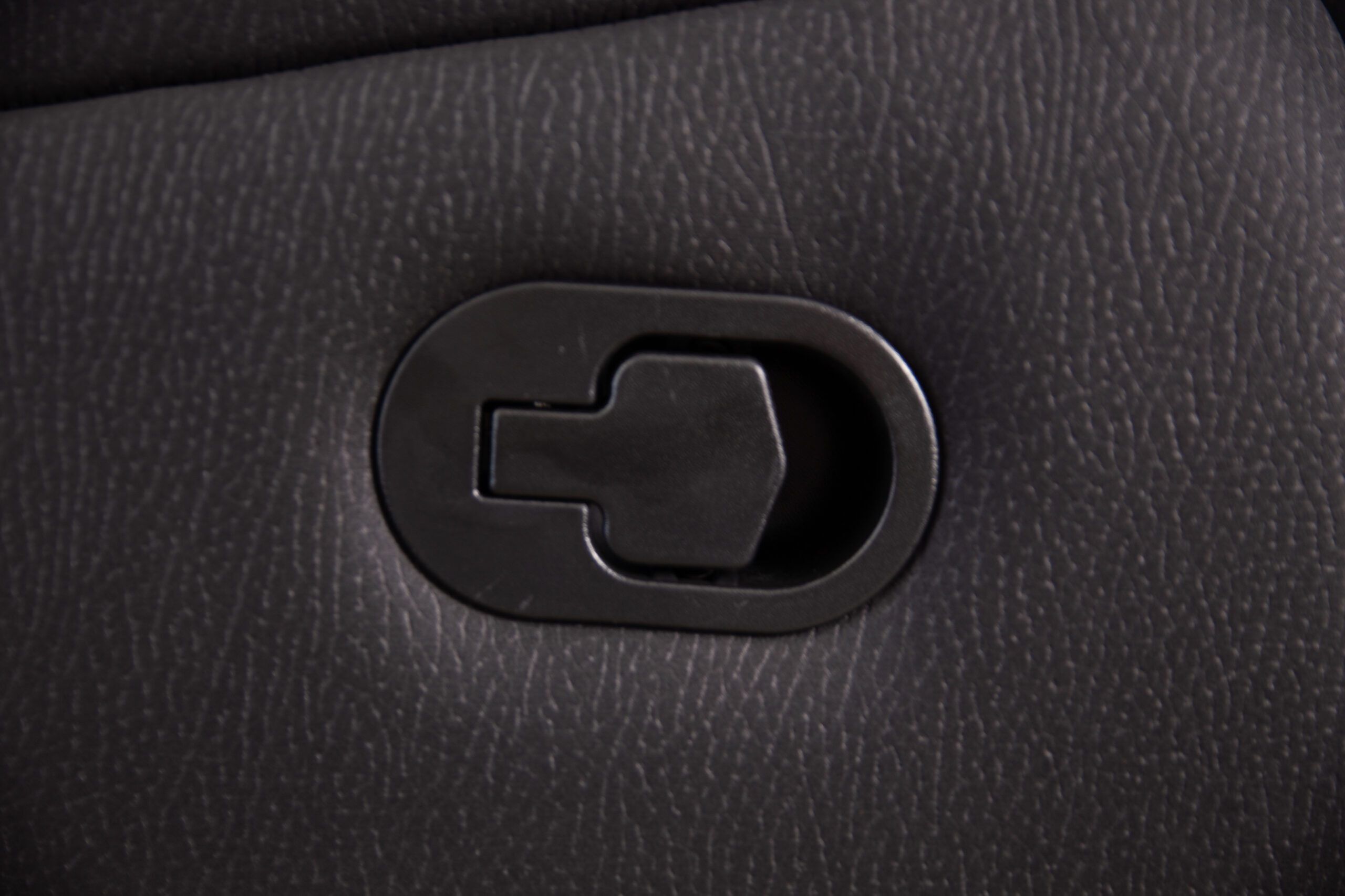 V0-CAPT-3RRR-JET (pull release)