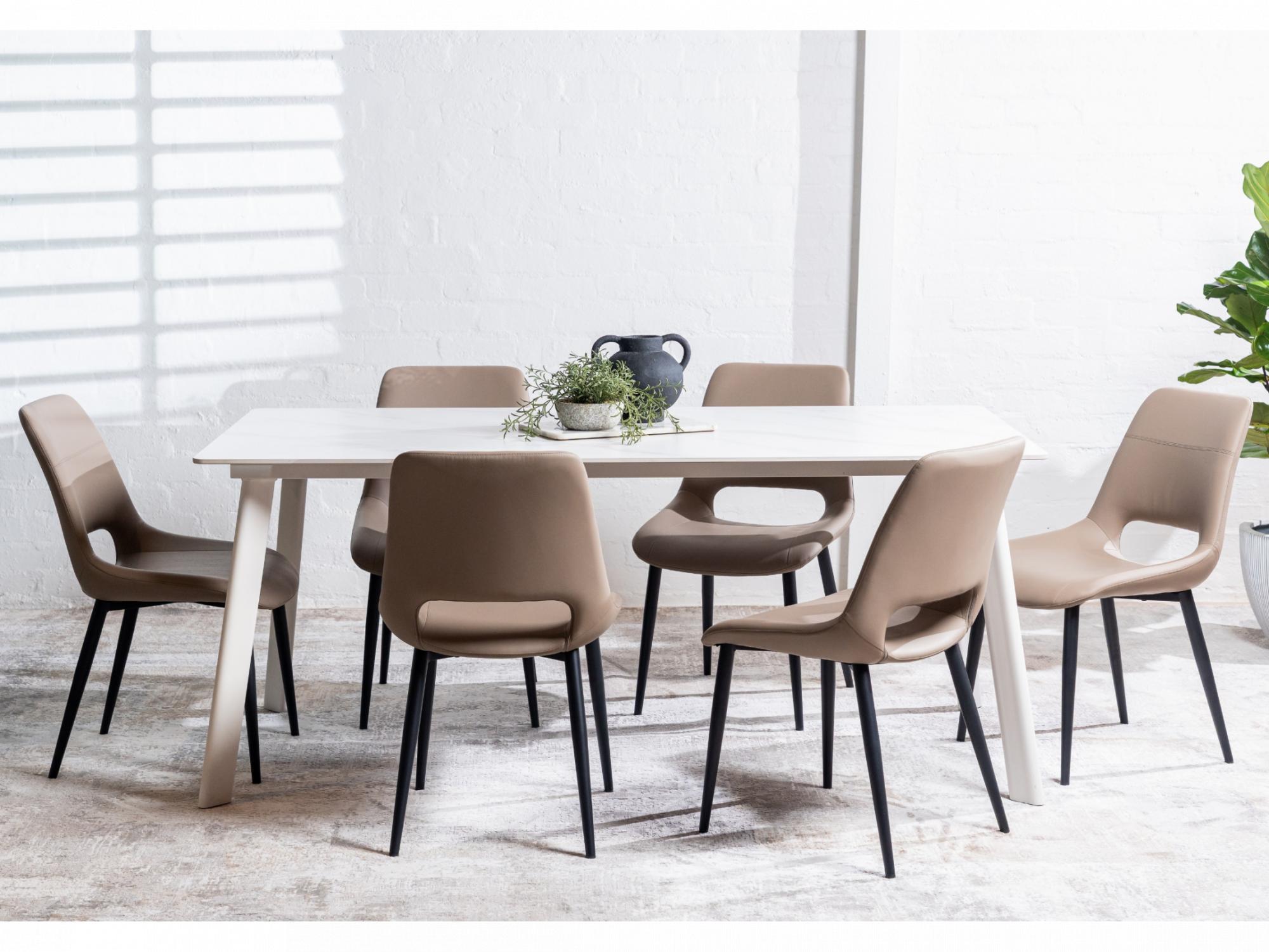 68c81f7ebc184_68c81f3aca5be_TRO01-+-VIE04-(1)-zoom